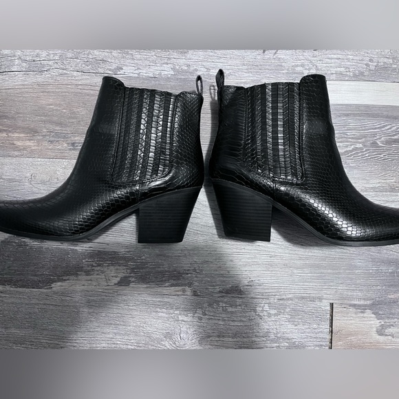 Black snake pattern booties🎀 - Picture 12 of 12